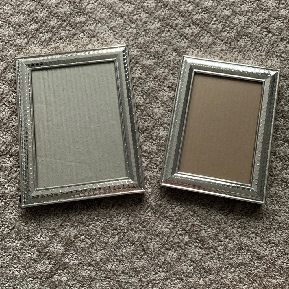 4x6 and 5x7 Silver Frame Set